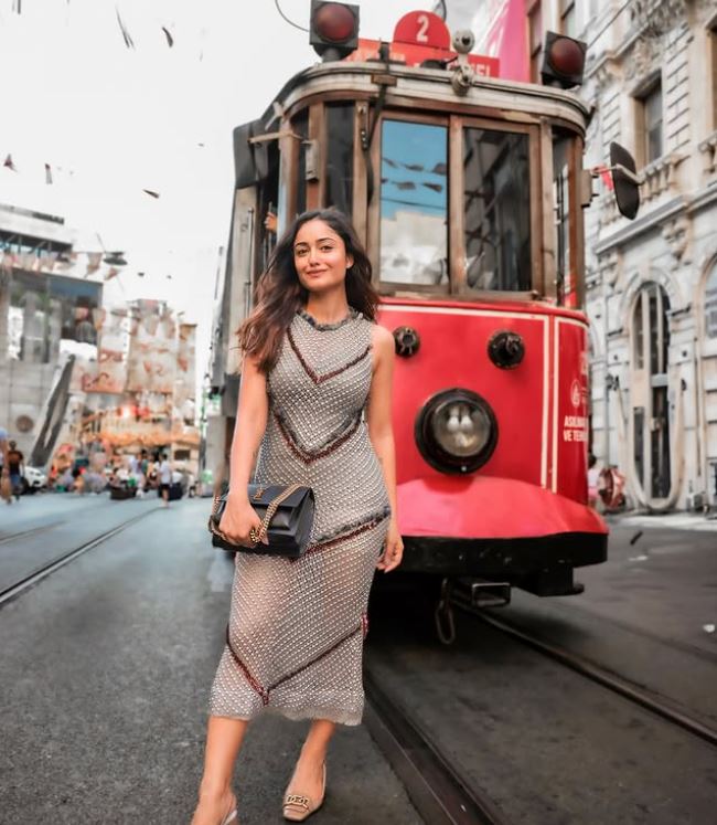 Tridha Choudhary Pics